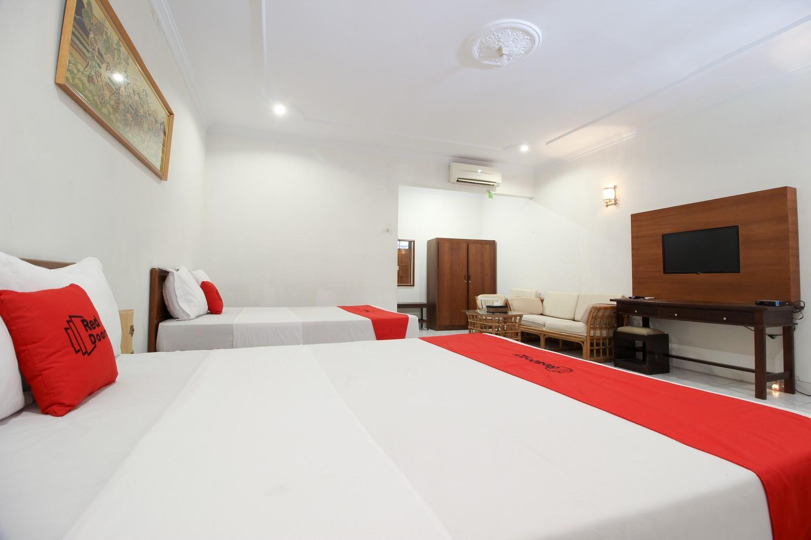 Reddoorz Plus Near Alun Alun Selatan 2 Yogyakarta Exterior foto